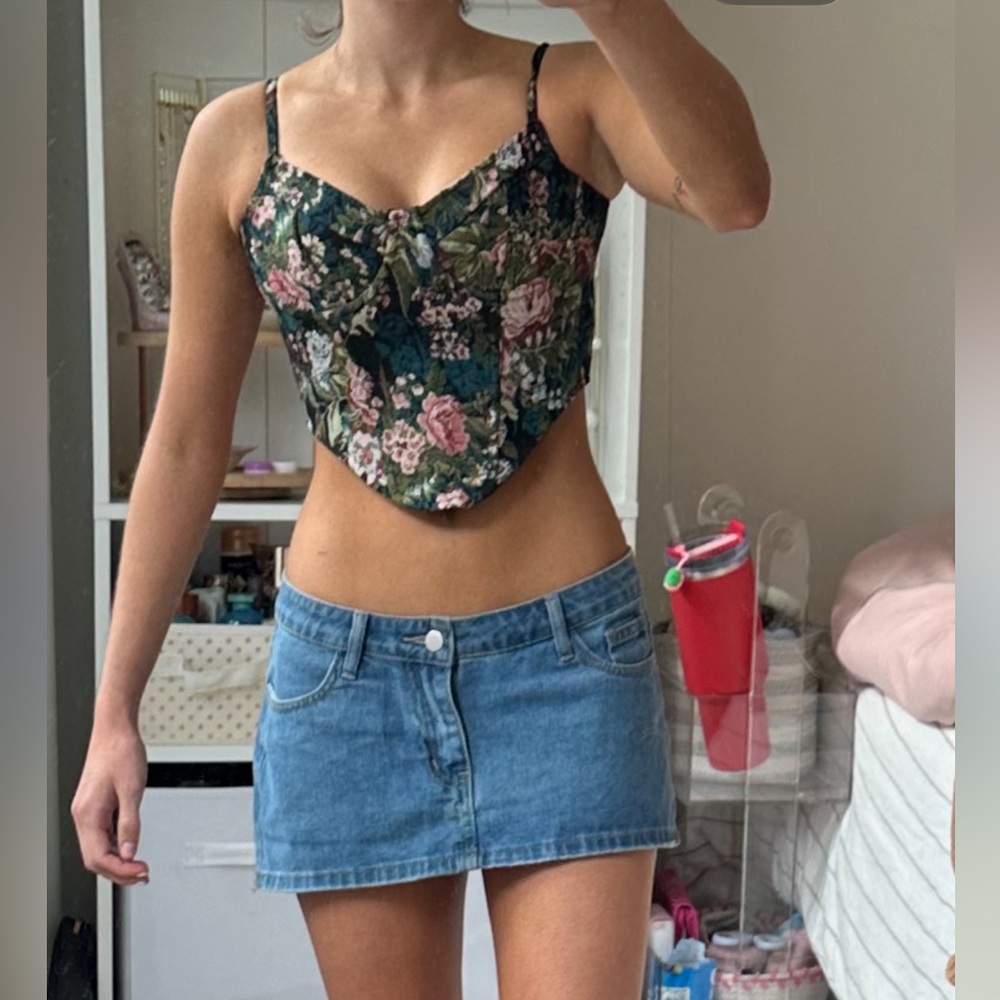 going out top floral design